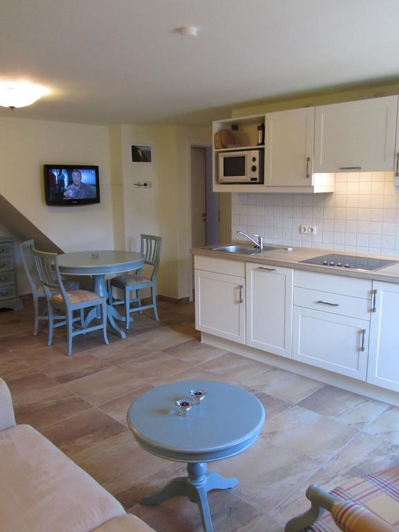 Apartmenthaus Hus Uebi By Rujana Binz Δωμάτιο φωτογραφία