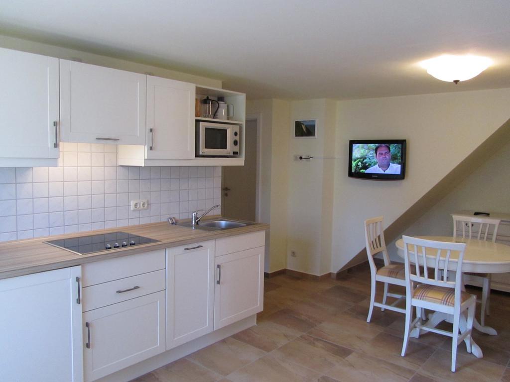 Apartmenthaus Hus Uebi By Rujana Binz Δωμάτιο φωτογραφία